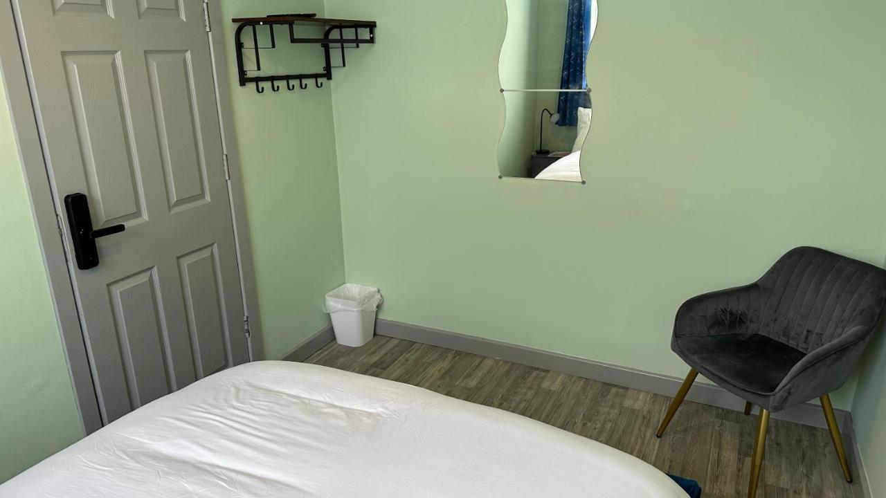 Homestay In วอลซอลล์ ภายนอก รูปภาพ