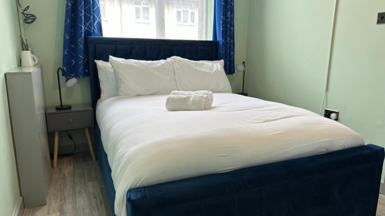Homestay In วอลซอลล์ ภายนอก รูปภาพ